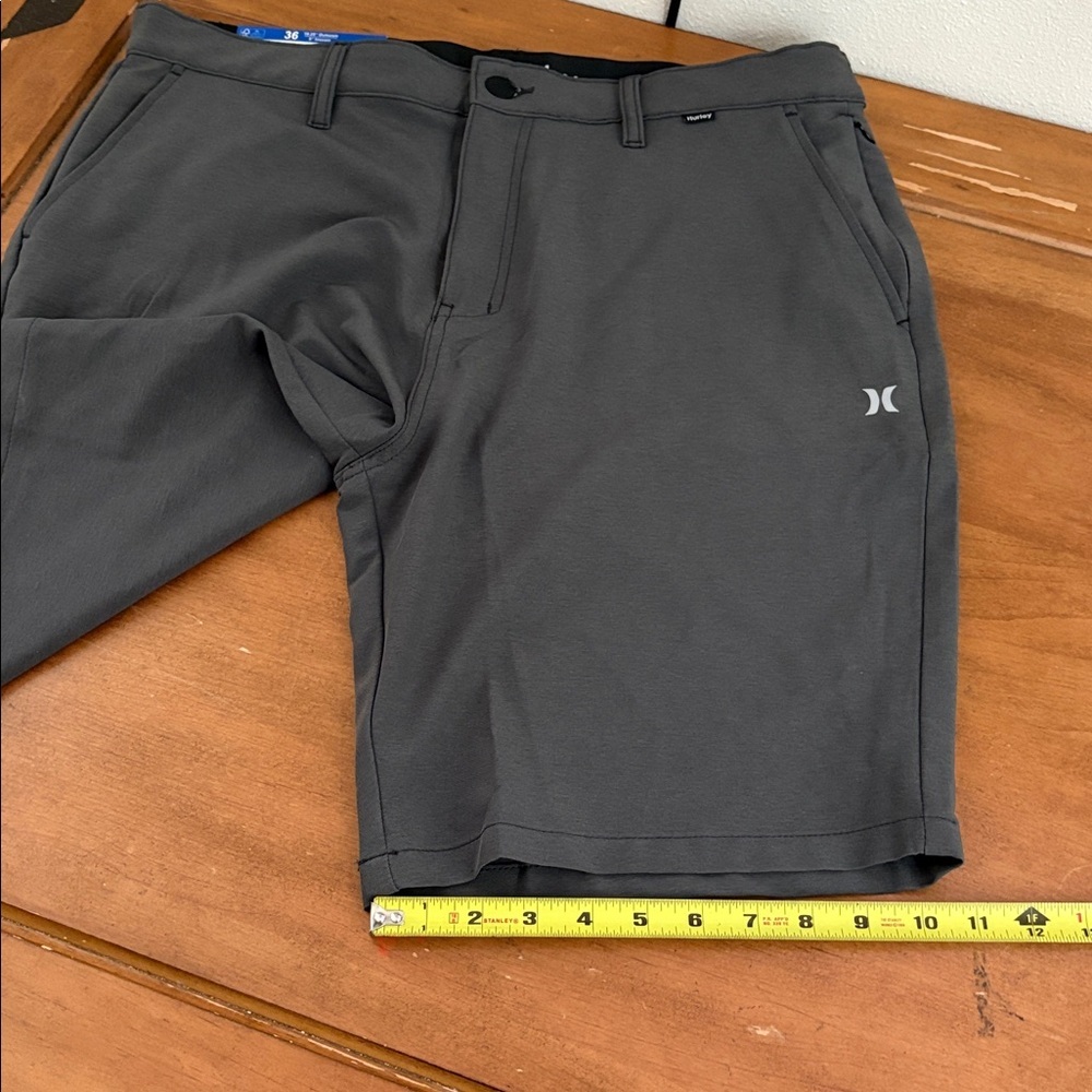 Hurley NWT Charcoal Casual Hybrid Walkshort Size 36 - Picture 6 of 13